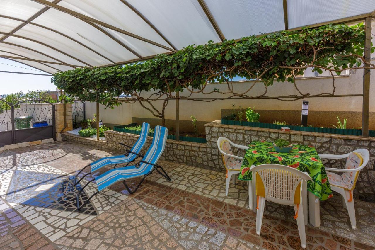 Apartments Budzyn Novi Vinodolski Buitenkant foto