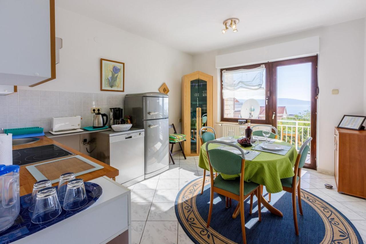 Apartments Budzyn Novi Vinodolski Buitenkant foto